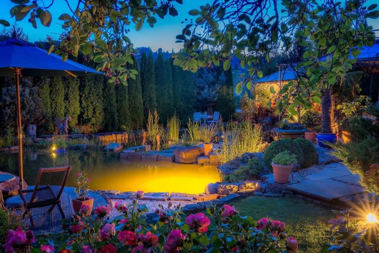 Apartmán Glueckliche Kuh-Villa - Achtsamer Rueckzugsort Mit Traumgarten, Schwimmteich & Raum Zum Sein - Allgaeu Kempten